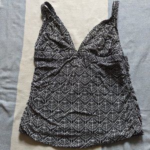 title nine Women's Tankini Top, size L, black and white print.